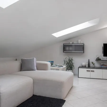 Apartment Mansarda Massimo - Intra Verbania