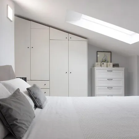 Mansarda Massimo - Intra Apartamento