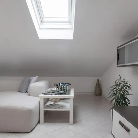 Apartmán Mansarda Massimo - Intra *