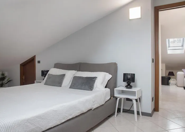 Mansarda Massimo - Intra Apartament *