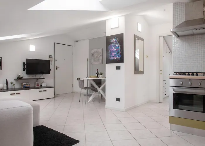 Mansarda Massimo - Intra 公寓 *